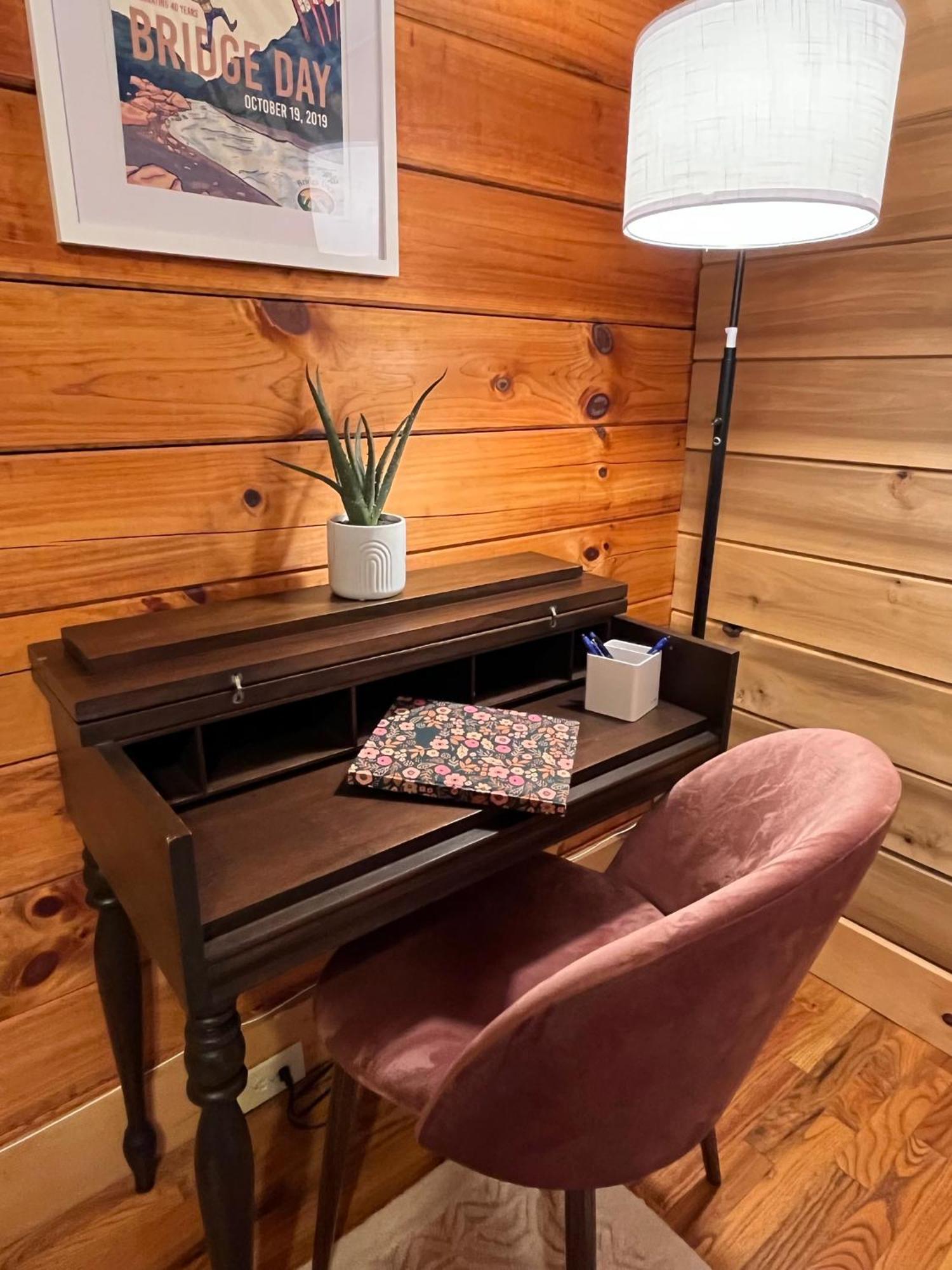 Beautiful Cabin On 83 Acres Near New River Gorge National Park Hico Eksteriør billede